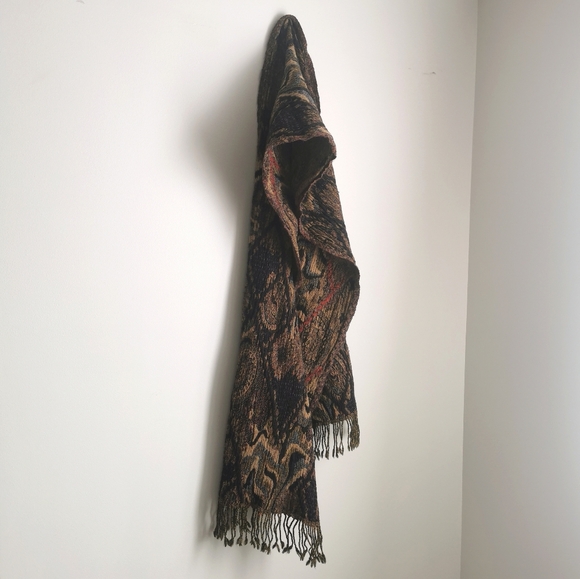 Tolani Scarf - Picture 3 of 4